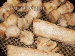 Мясное рагу с грибами и соусом из красного вина