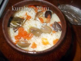Рис с курицей в горшочке в духовке