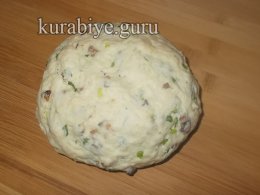 Сырное печенье со шкварками 