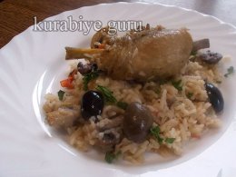 Рис с курицей в горшочке в духовке