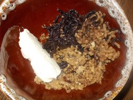 Рольмопс из сельди с черносливом и орехами