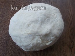Тарталетки с грушей и горгонзолой