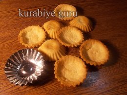 Тарталетки с грушей и горгонзолой