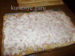 Закусочный торт из слоеного теста с корейской морковкой 