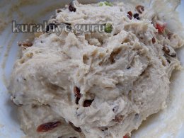Сирний штолен (Quarkstollen) на дріжджах