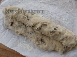 Сирний штолен (Quarkstollen) на дріжджах