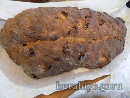Сирний штолен (Quarkstollen) на дріжджах