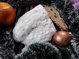 Сирний штолен (Quarkstollen) на дріжджах