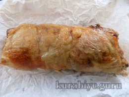 М’ясний рулет з грибами у курячій шкірці 