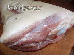 Свиная голяшка в духовке 