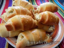 Рогалики з сирною начинкою