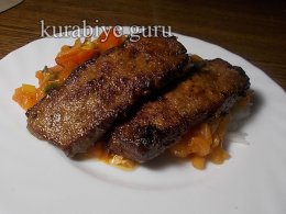 Жареная печень с томатным соусом