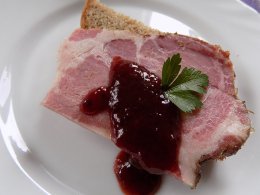 Запечений свинячий ошийок у фользі