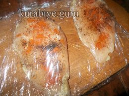 Куриная отбивная с яблочным салатом