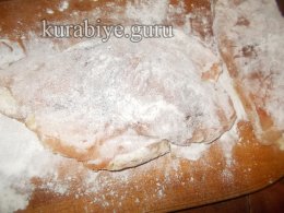 Куриная отбивная с яблочным салатом