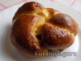 Плетінка з шоколадною начинкою