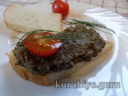 Паштет із баклажанів і курячої печінки 
