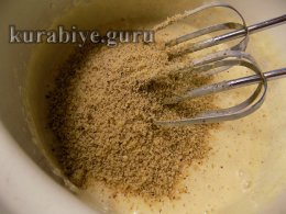 Сливовый пирог с орехами и шоколадом