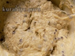 Сливовый пирог с орехами и шоколадом