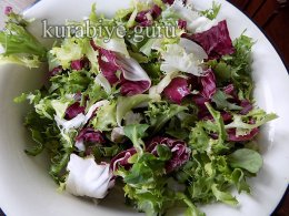 Салат с тунцом и моцареллой