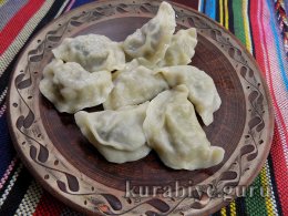 Пісні вареники з картоплею та грибами