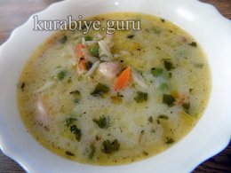 Сливочный суп с курицей и рисом