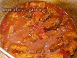 Остро-сладкая свинина с ананасами