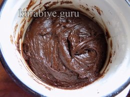 Шоколадное печенье с трещинками