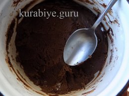 Шоколадное печенье с трещинками