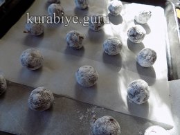 Шоколадное печенье с трещинками