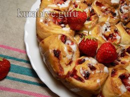 Клубничный пирог с глазурью
