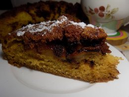Пирог с карамелизированными грушами