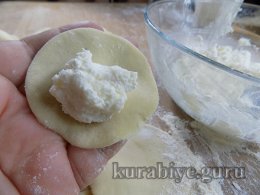 Тісто для вареників на сметані
