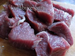 Тушеная фасоль с мясом и грибами