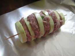 Кабачки-шашлычки с фаршем
