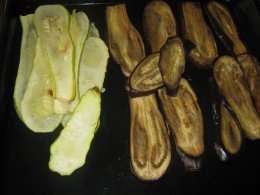Рулетики из кабачков и баклажанов с сыром 