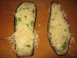 Рулетики из кабачков и баклажанов с сыром 