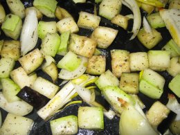 Салат с кускусом и запеченными овощами
