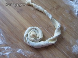 Спіральні булочки з маком