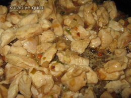 Чесночный рис с курицей