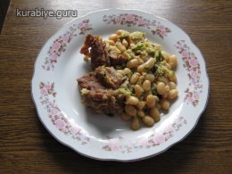  Бараньи ребрышки с фасолью и зеленью по-ирански