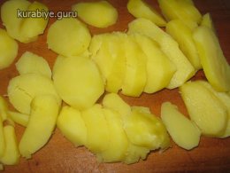 нарезаем картофель кружочками
