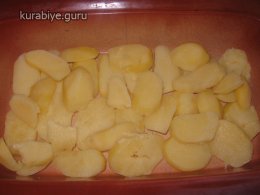 слой картофеля