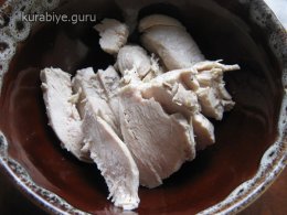 Салат «Пригажуня» з куркою