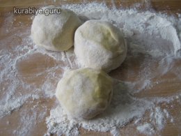 замешиваем тесто
