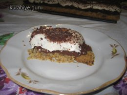 Кофейно-ореховые пирожные с трюфельной прослойкой