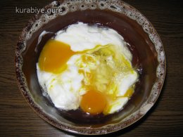 Медовая коврижка со сливами, рецепт 