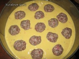 выкладываем фрикадельки