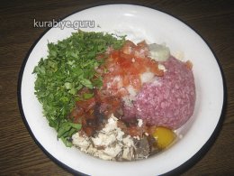Котлеты с помидорами и колбасным сыром