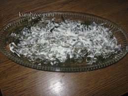 Салат из морской капусты с яйцом и рыбой 